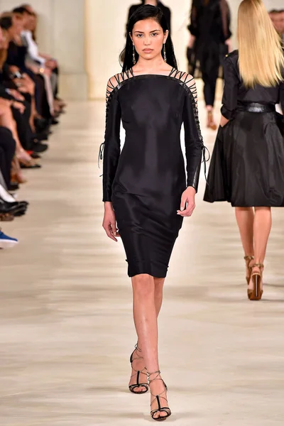 Look 27